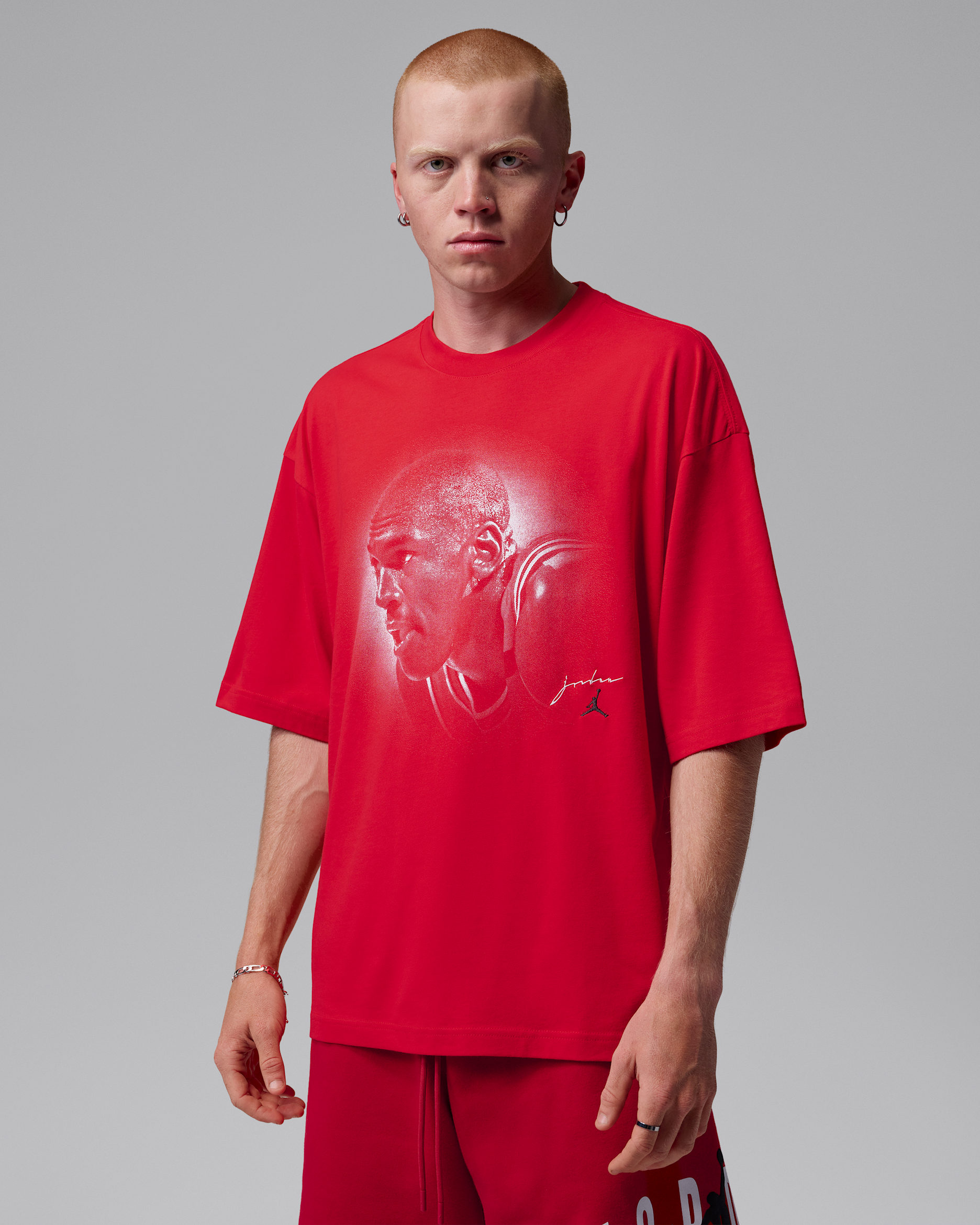 ナイキ　JORDAN FLIGHT ESSENTIALS TEE USサイズL Jordan Flight Essentials Men's Oversized T-Shirt. Nike.com
